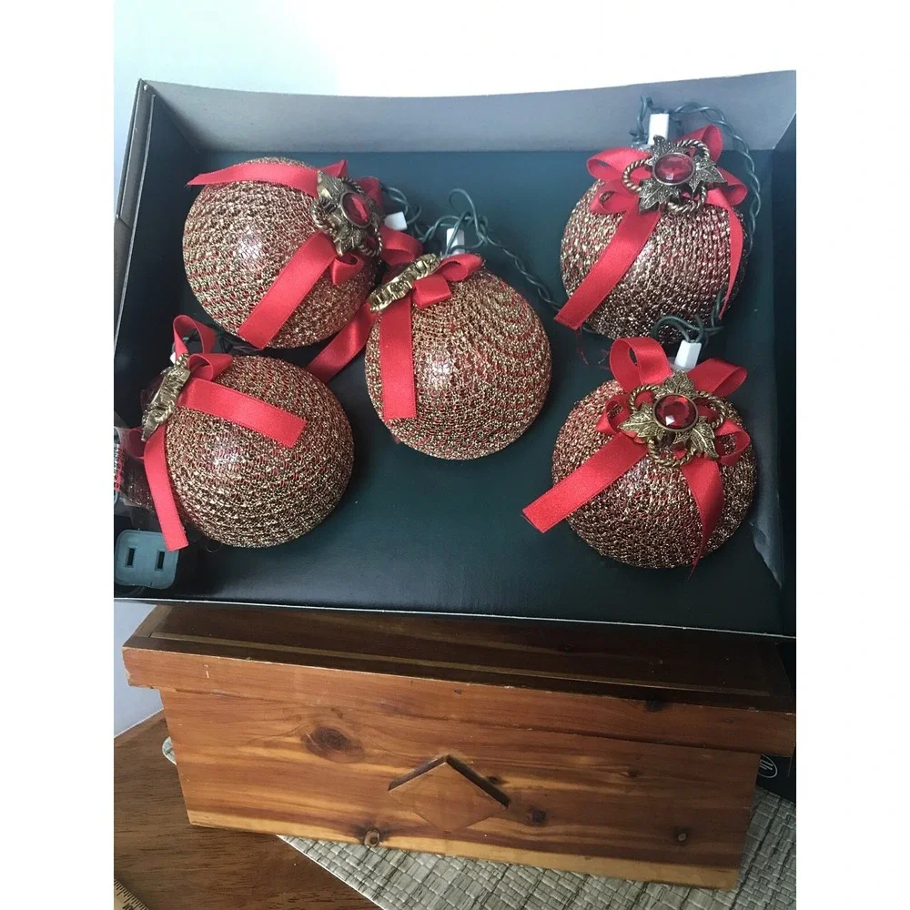 Vintage Christmas‎ String Lights Ornaments Red Ribbon & Gold Accents